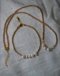 Freshwater Pearl Choker Set