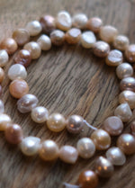 Load image into Gallery viewer, Seashell Luster Freshwater Pearl Strand (7-8mm)
