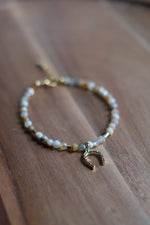 Load image into Gallery viewer, Horseshoe Bracelet
