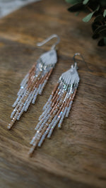 Load image into Gallery viewer, Salmon &amp; Opal Fringe
